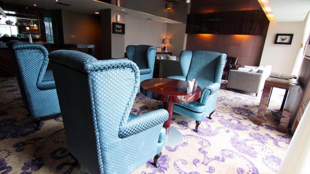 The Arista Hotel Palembang Exterior photo