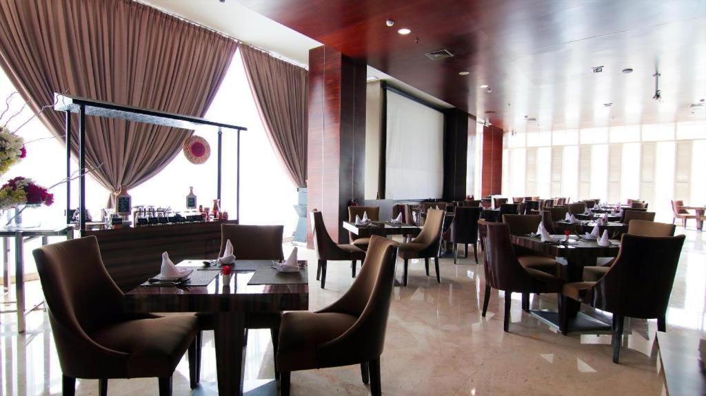 The Arista Hotel Palembang Exterior photo