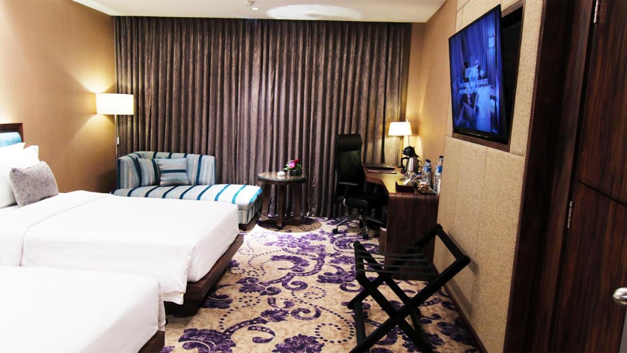 The Arista Hotel Palembang Exterior photo